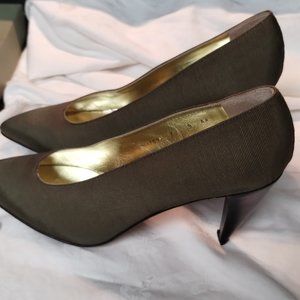 Walter Steiger Womens shoes size 9 AA never worn